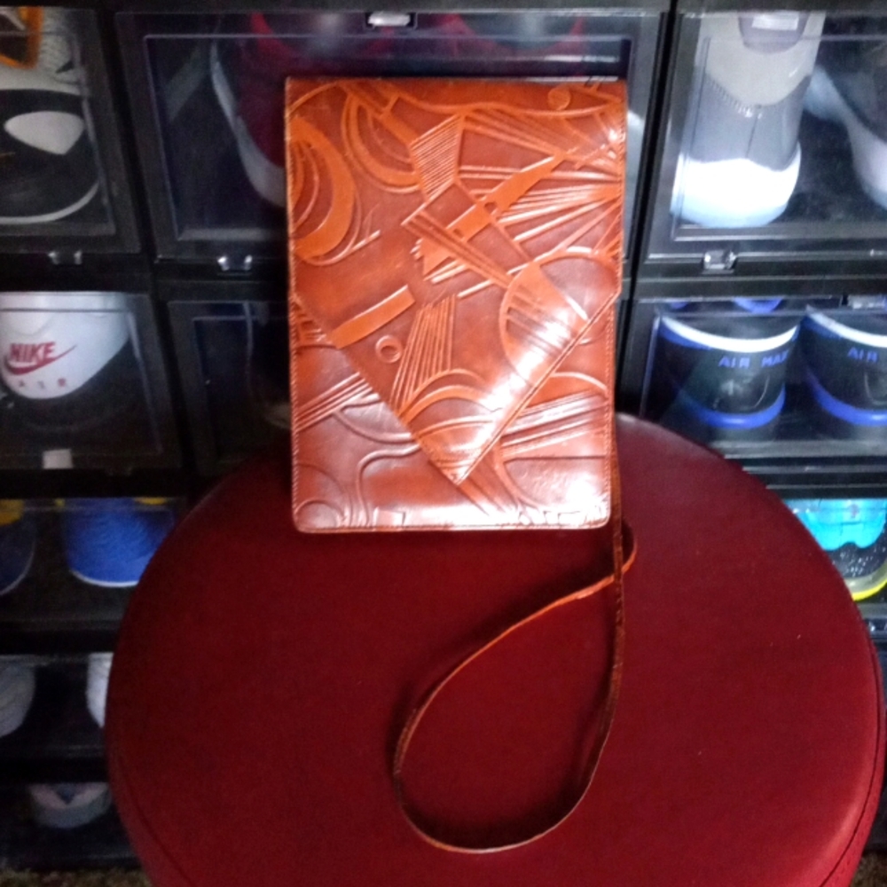 Vintage leather envelope crossbody cognac purse
